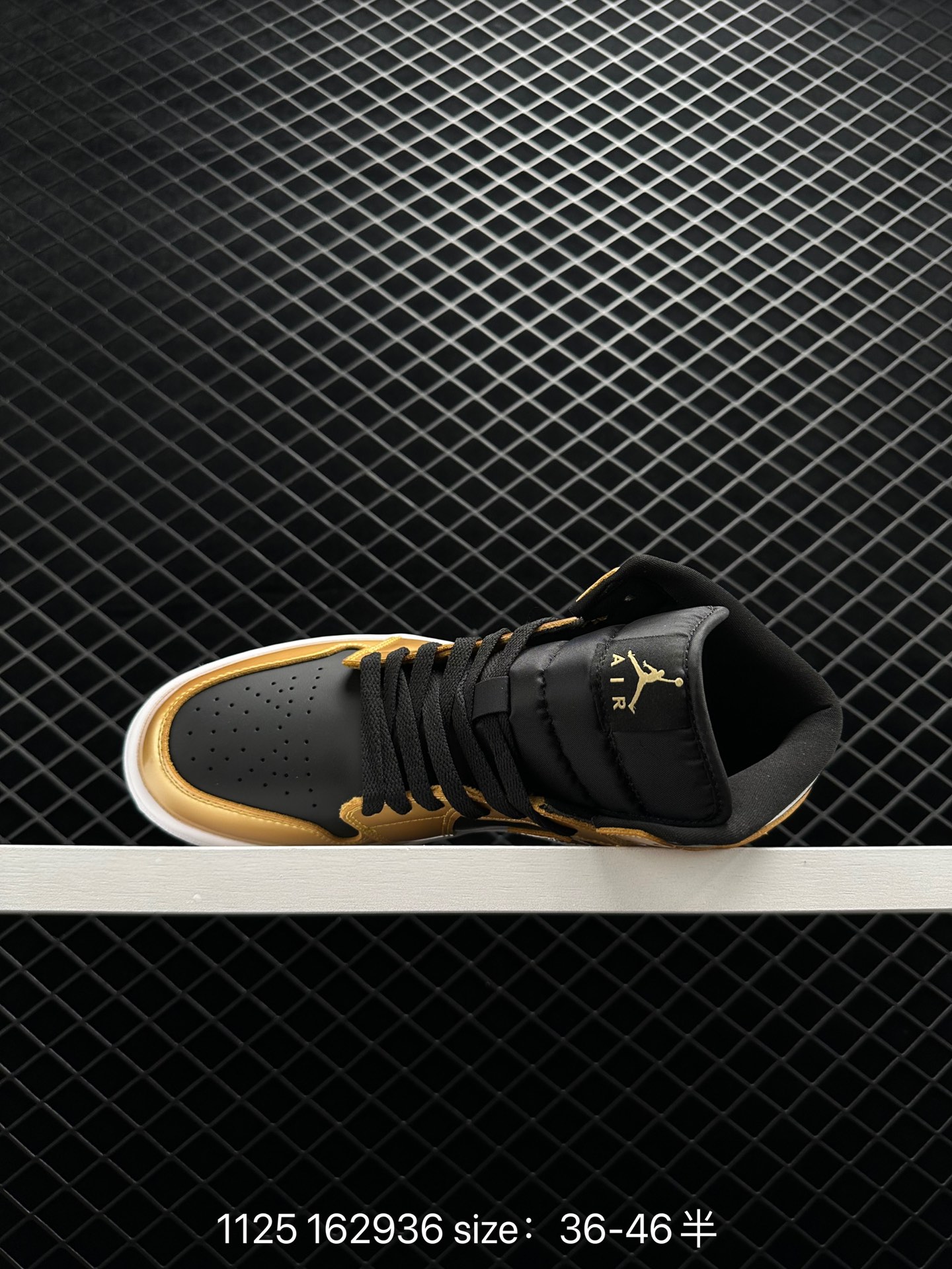 Air Jordan 1 Mid“Light Smoke Grey”